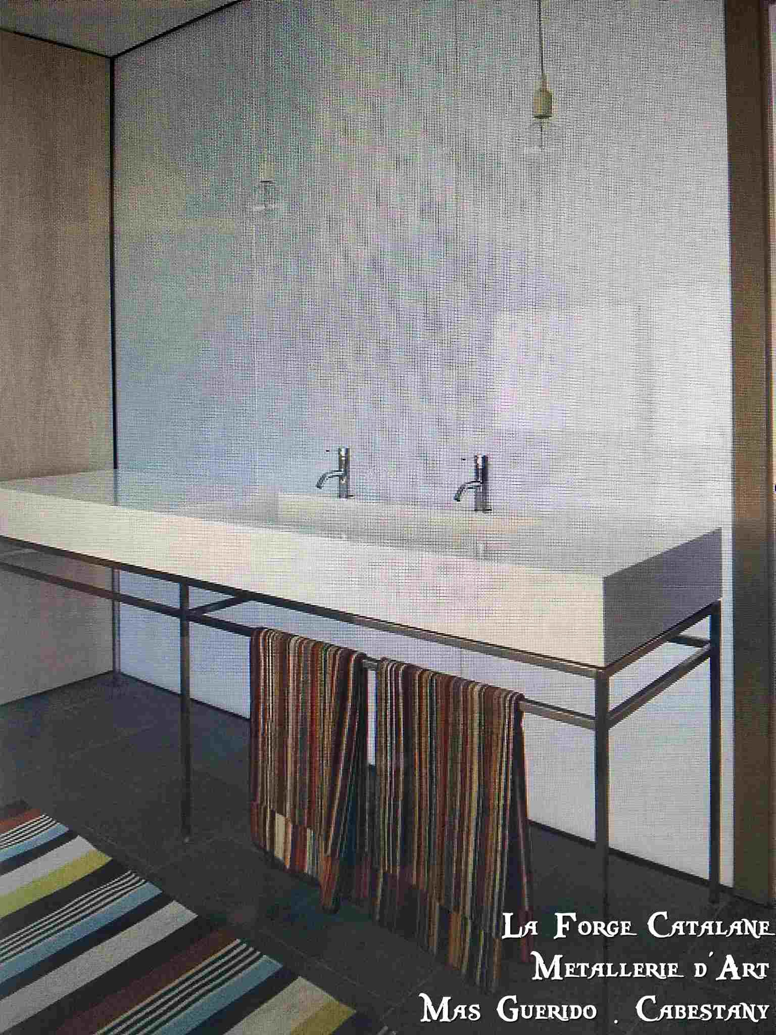 support lavabo porte serviettes fer  forge catalane.jpg